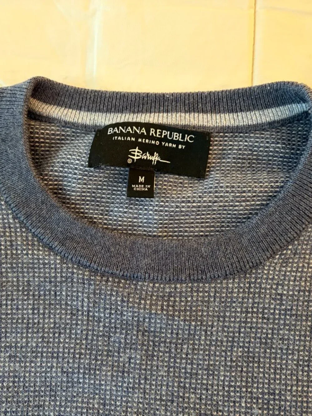 Banana Republic sweater in Italian merino M